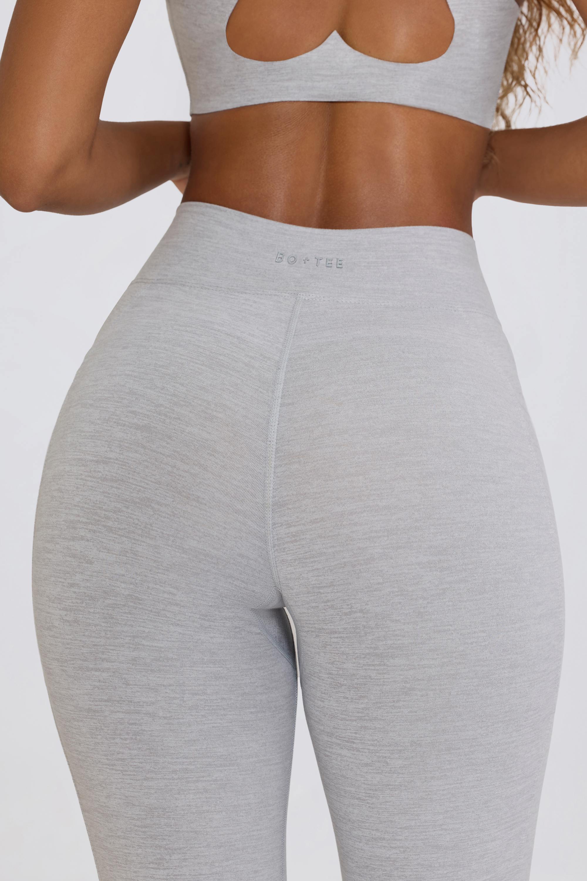 Soft Active V-Waist Flared Leggings in Grey - Image 4
