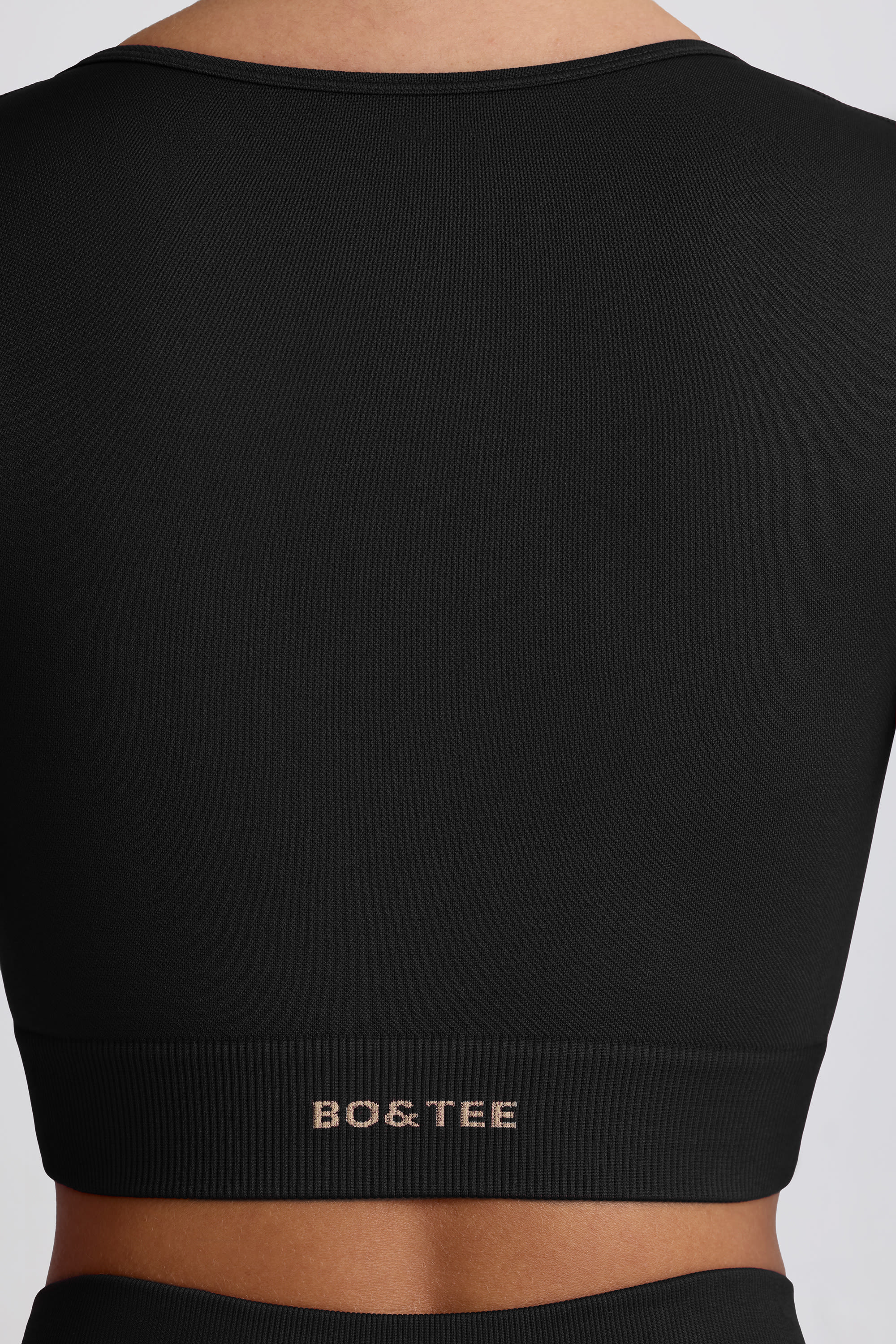 Super Sculpt Seamless Long-Sleeve Crop Top in Black - Image 15